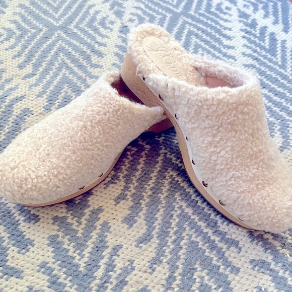 JCREW Sherpa mule clogs size 8 - like new! - Picture 2 of 4